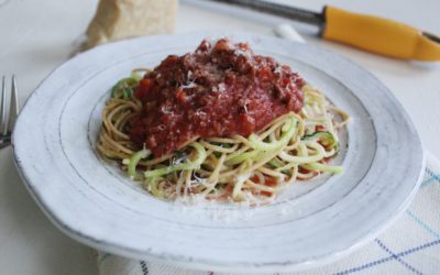 Whole Grain Spaghetti with Spiralized Zucchini and Tomato Sauce