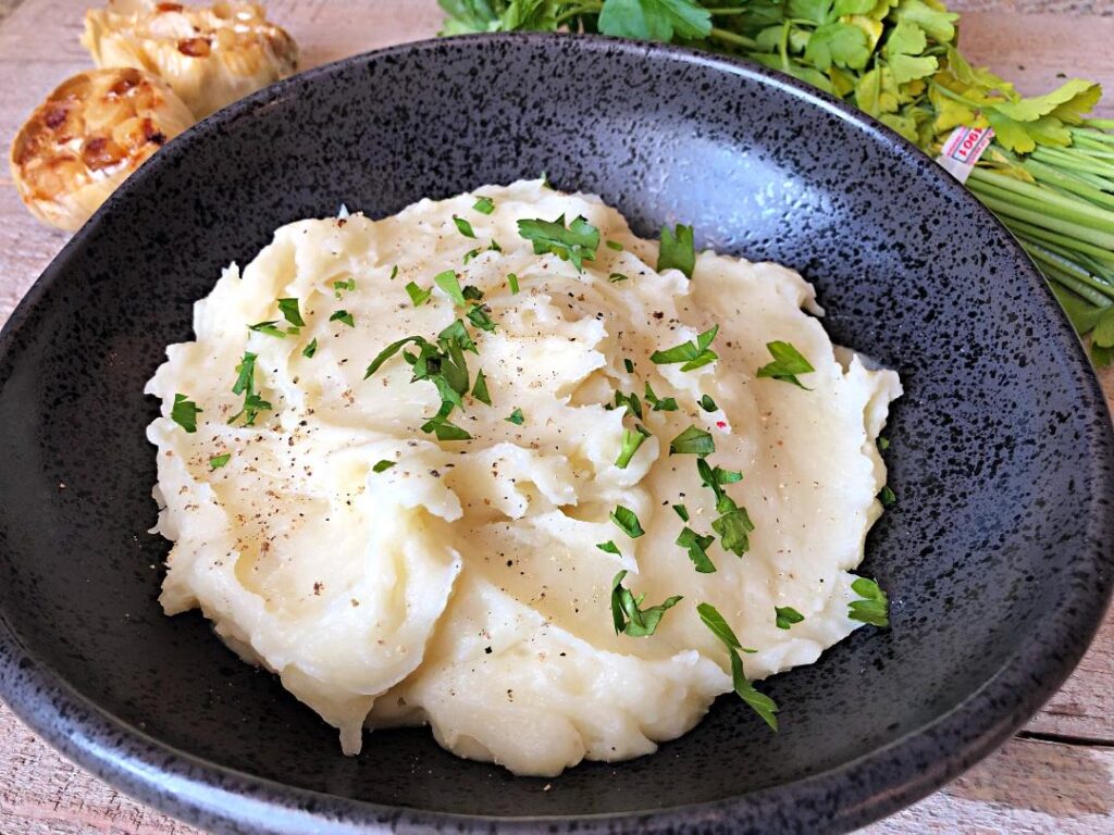Low Potassium Potatoes Leached Mashed Potatoes with Roasted Garlic