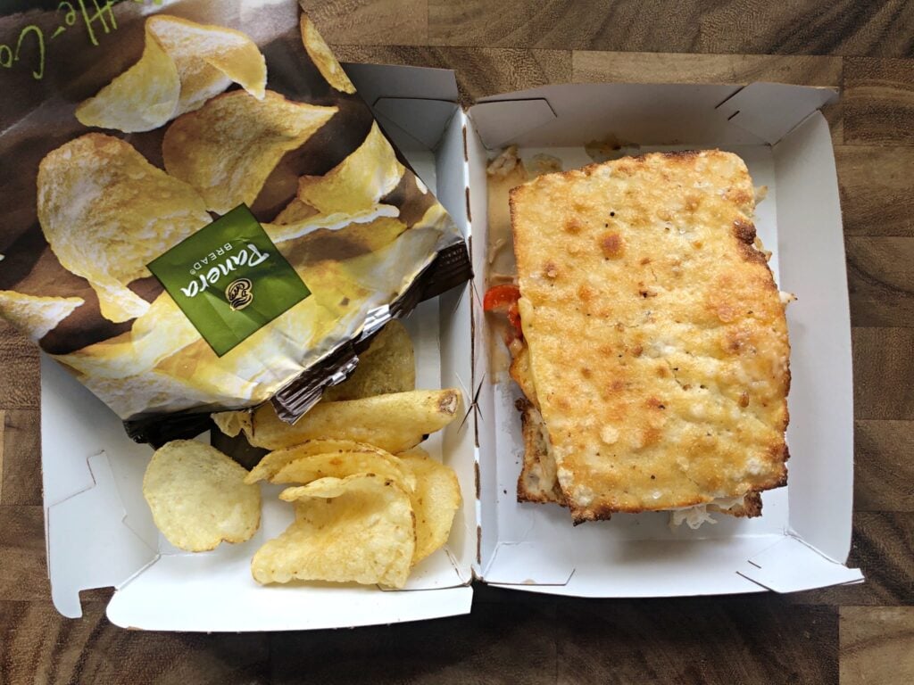 panera sandwich and chips