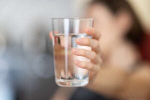 does drinking water lower blood sugar